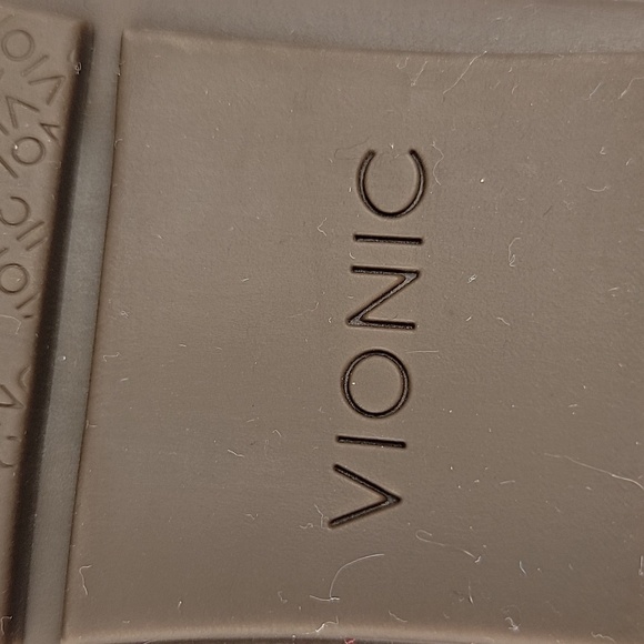 Vionic Debbie Metallic Leather Loafer Gold Size 9 - Picture 13 of 13